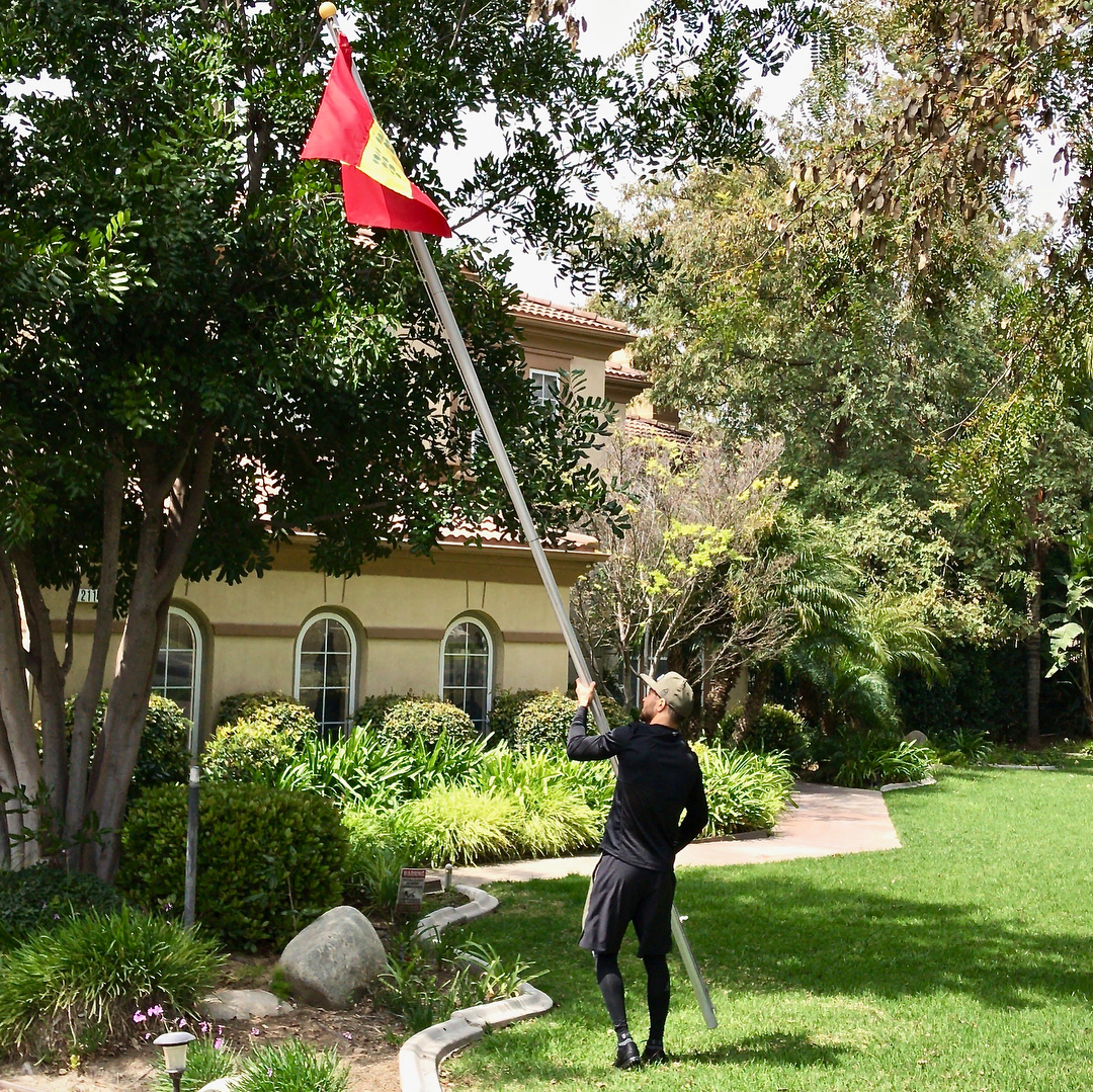 Ломаченко поднял в США неожиданный флаг – не украинский (фото)