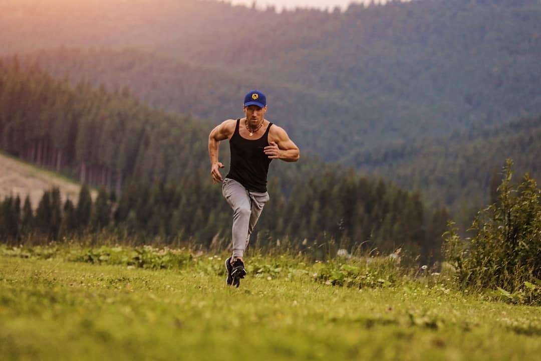 &quot;Уокер, техасский рейнджер&quot;: Олег Винник поразил фанатов своим телом (фото)