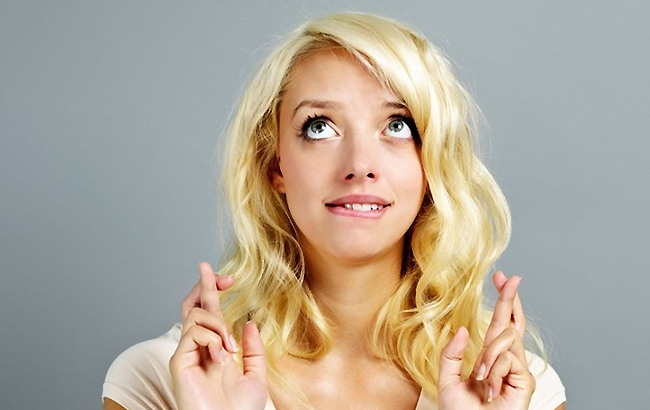 Деньги посыпятся с неба: каким знакам Зодиака повезет с финансами