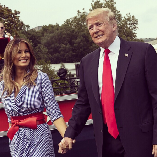 Платье в клетку &quot;гингем&quot;: Мелания Трамп поразила нарядом в День независимости США (фото)