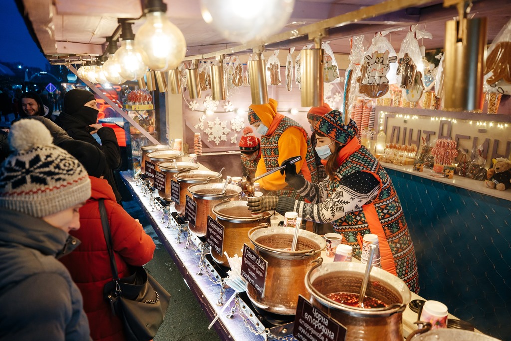 "Зимова країна на ВДНГ": гид по праздничным развлечениям и локациям