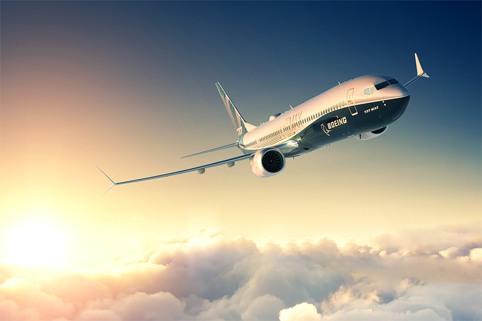 У небо піднявся абсолютно новий "Боїнг": неймовірні фото лайнера 737-10 MAX