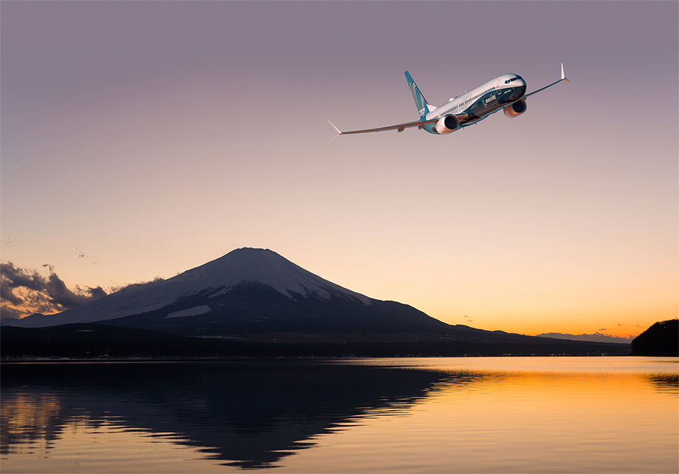 У небо піднявся абсолютно новий "Боїнг": неймовірні фото лайнера 737-10 MAX