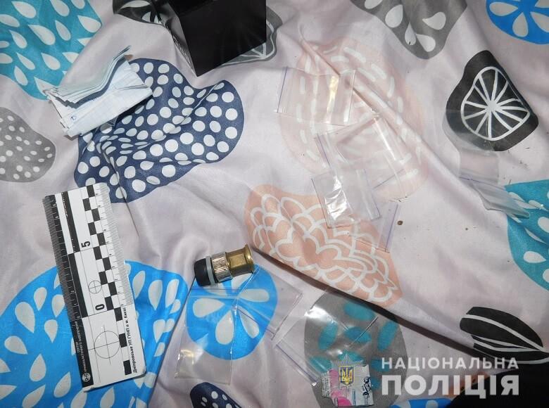 У киянина виявили амфетамін в кишені куртки