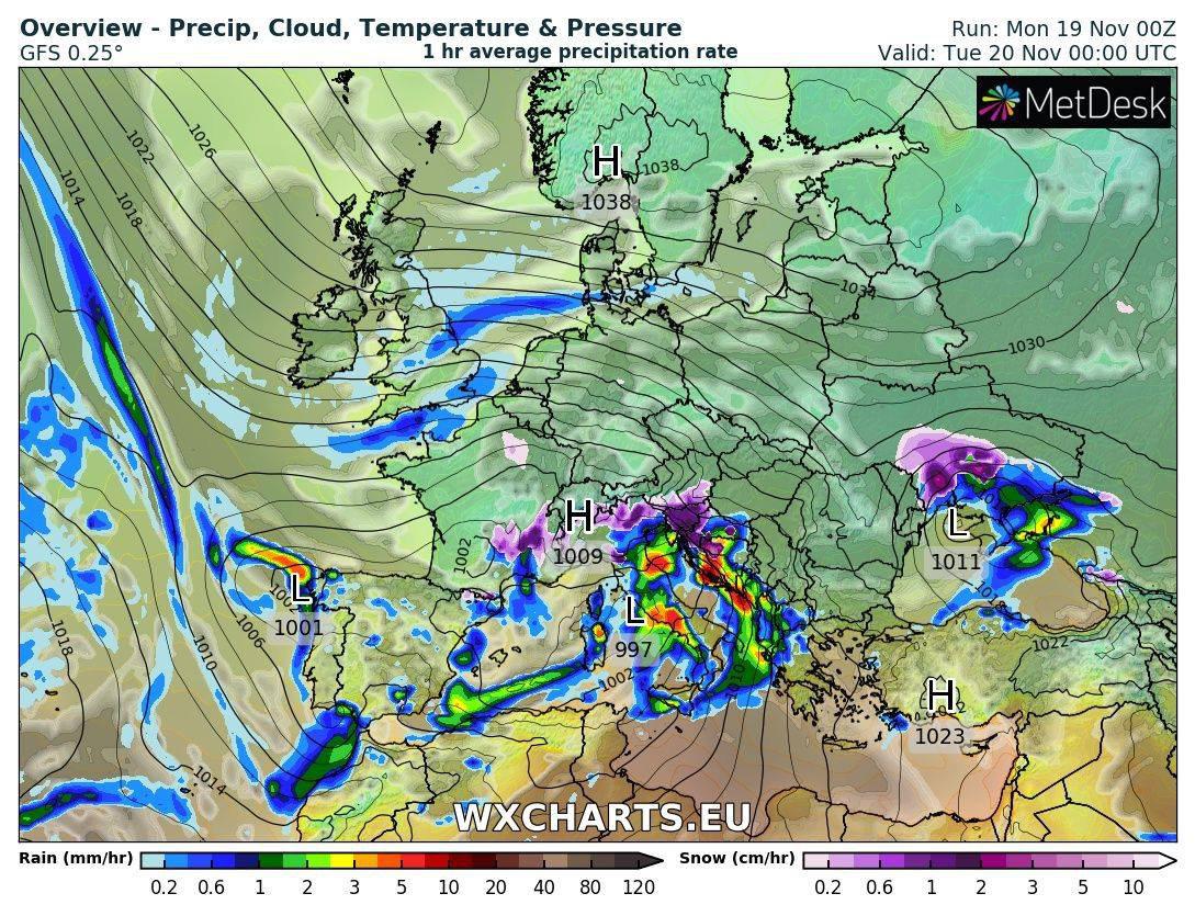 Дождь и снег отменяются: синоптик рассказала, какую погоду ждать украинцам 19 ноября