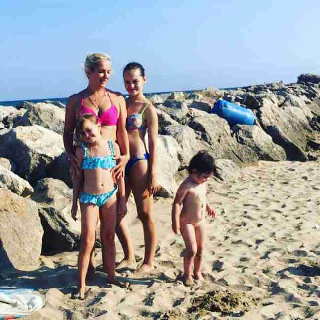 Известная российская актриса станет матерью в пятый раз