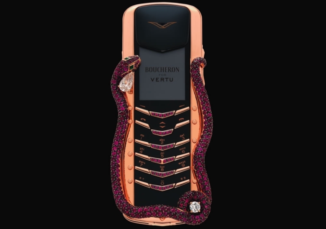 Золотые слова: как выглядят топ-10 самых дорогих мобильных телефонов в мире