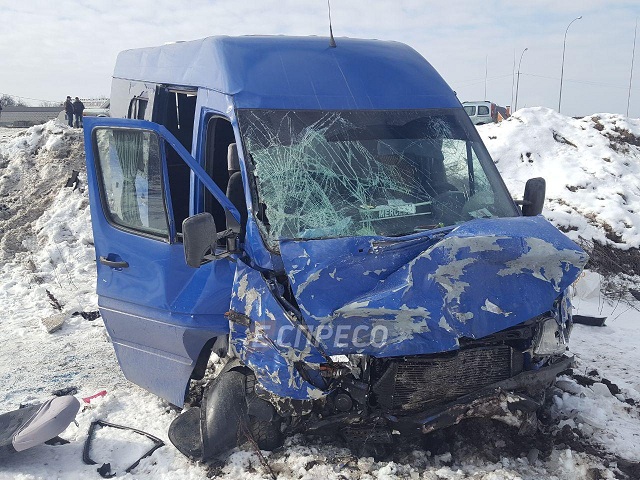 Під Києвом сталася смертельна аварія за участю дітей (моторошні фото)