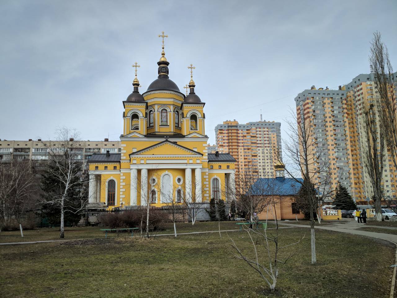 Церковные обряды: стало известно, сколько стоят крестины и венчание в Киеве