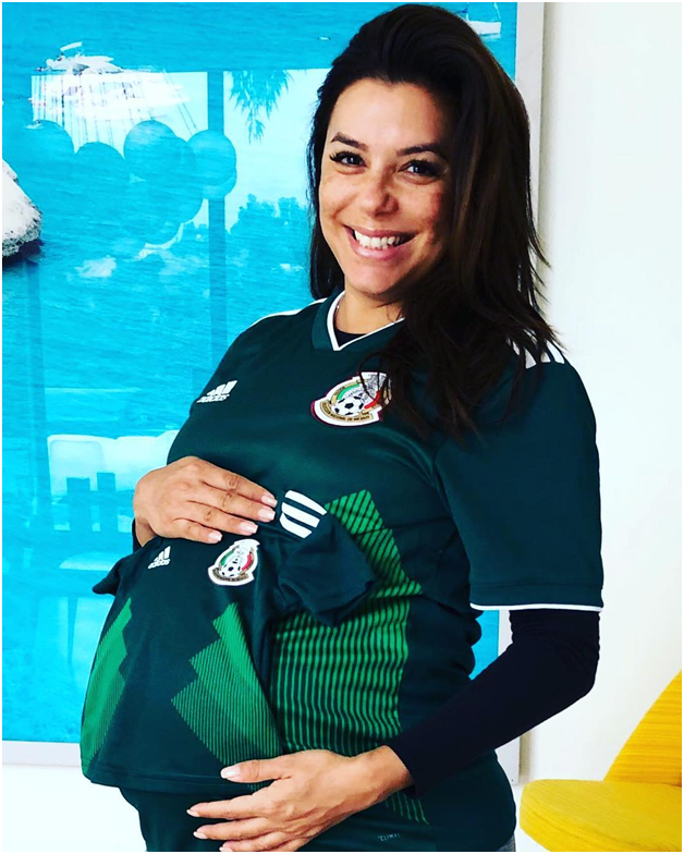 "Красива мама і красивий дитина": голлівудська зірка показала зворушливе фото з первістком