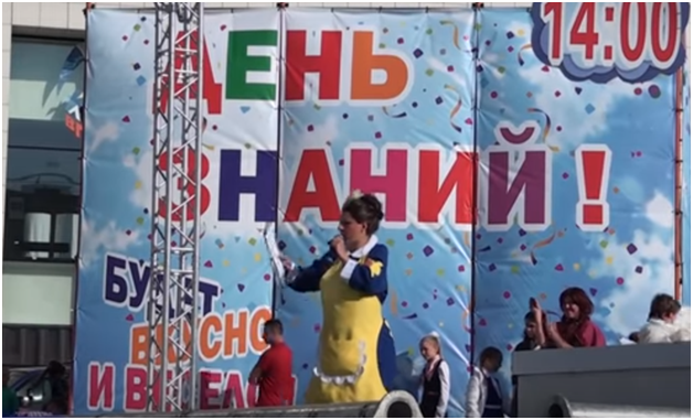 &quot;Продавцы &quot;отстреливались&quot; коробками&quot;: на Дне мороженого дети чуть не раздавили палатку (видео)