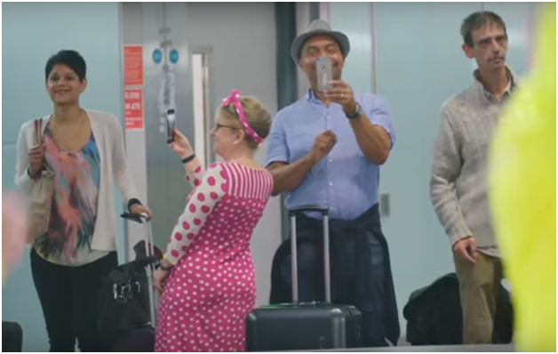 Присвятили Мерк'юрі: відео танцюючих вантажників підірвало мережу