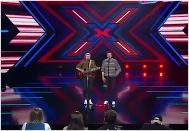 Х-фактор: участники удивили публику авторской песней "На морозе" (видео)