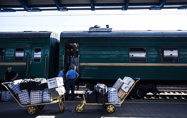 Укрзалізниці дозволили пускати у потяги не всіх пасажирів: в чому причина
