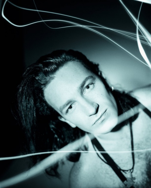 Спилберг, Мадонна и Роберт Дауни-младший: фотограф показал ранние снимки популярных звезд