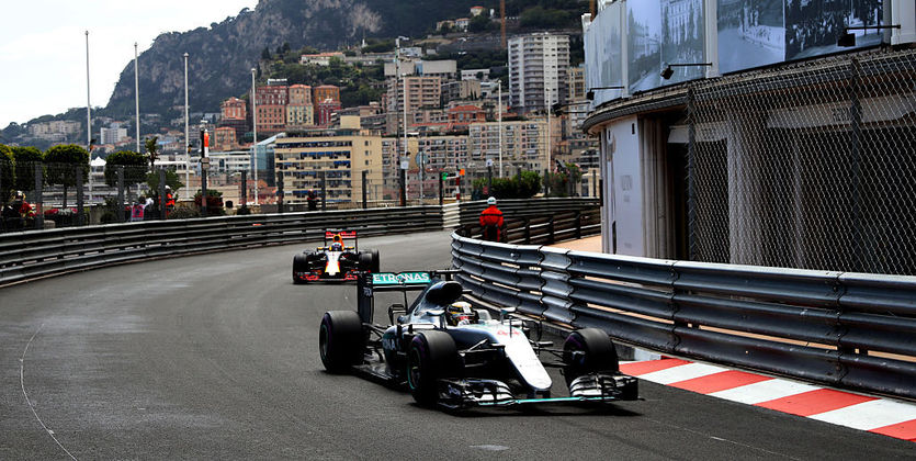 Формула-1 Монте-Карло: Хэмилтон стал "человеком дождя"