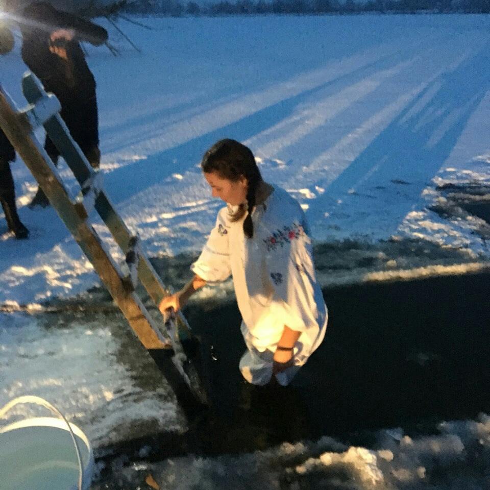 Хрещення 2018: українці хваляться екстремальними морозними фото і відео