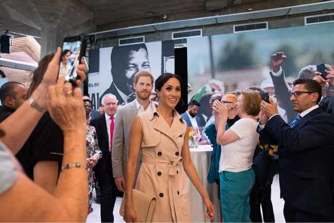 Меган Маркл з'явилася на світському заході в незвичному для неї образі