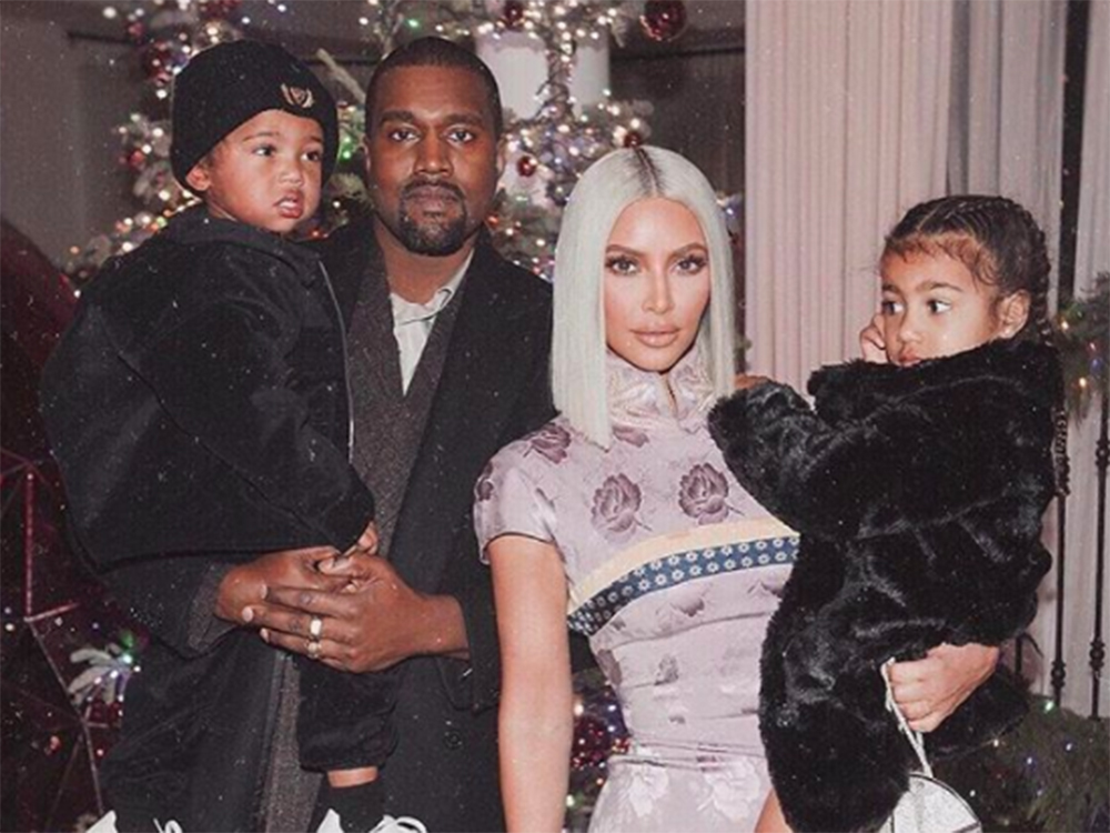 Кім Кардашьян розповіла про ускладнення під час пологів і сурогатне материнство