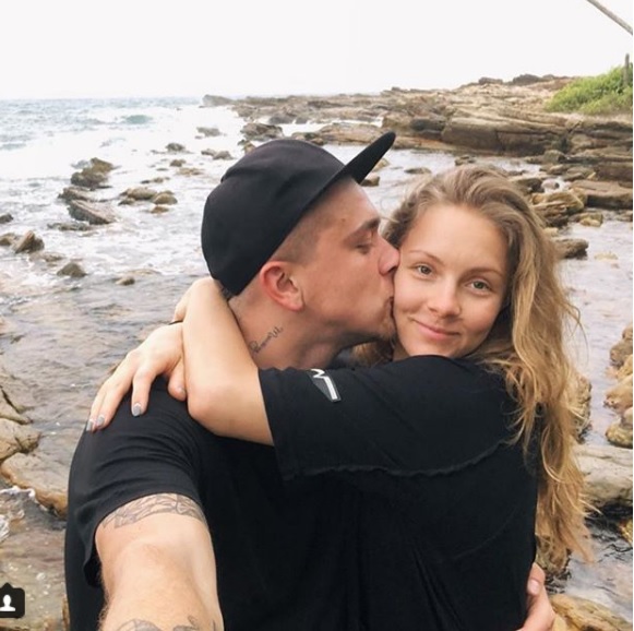 Беременная Алена Шоптенко показала трогательное фото с мужем