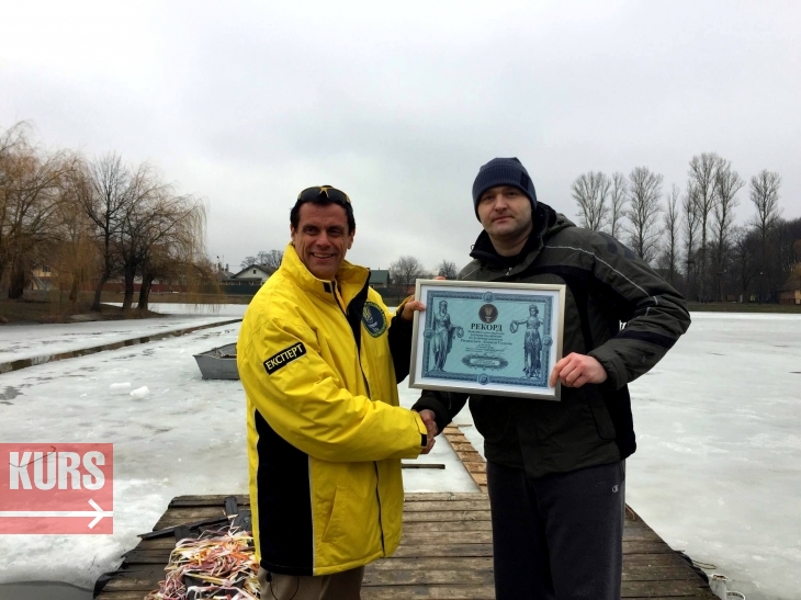 Новый рекорд: украинец проплыл подо льдом 61 метр (фото, видео)