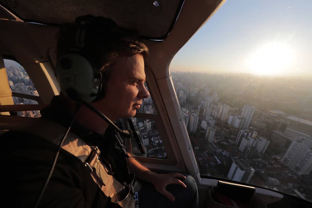 "Дякую" тим, хто розбавляє паливо: Комаров ледь не потрапив в авіакатастрофу