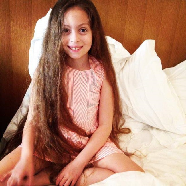 Старшая дочка Оли Поляковой 