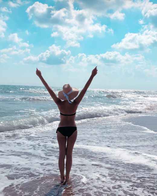 Катя Осадчая во время отдыха