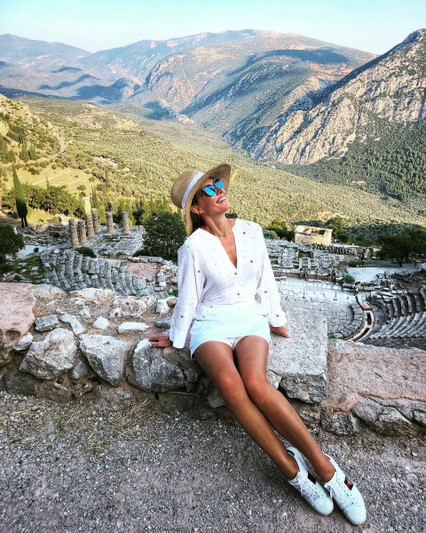 "Греция - любовь моя": Катя Осадчая впечатлила красочными фото с отдыха