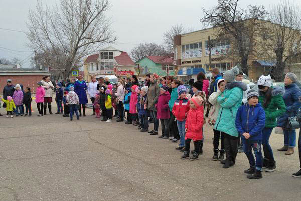 В Крыму конкурс детских рисунков сочли несанкционированным митингом