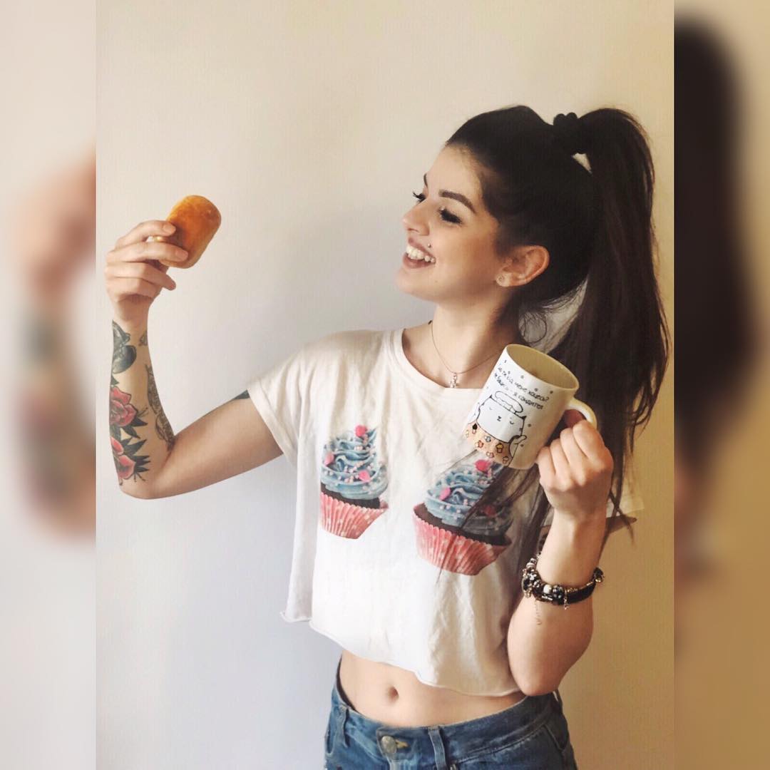 Я не особо шарю: участница телешоу набила тату с Кернесом (фото)