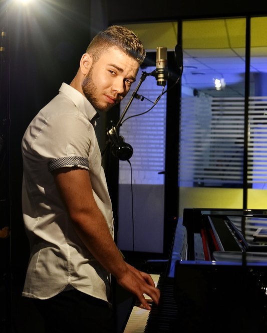 Відбір на Євробачення 2018: що відомо про співака LAUD (фото, відео)