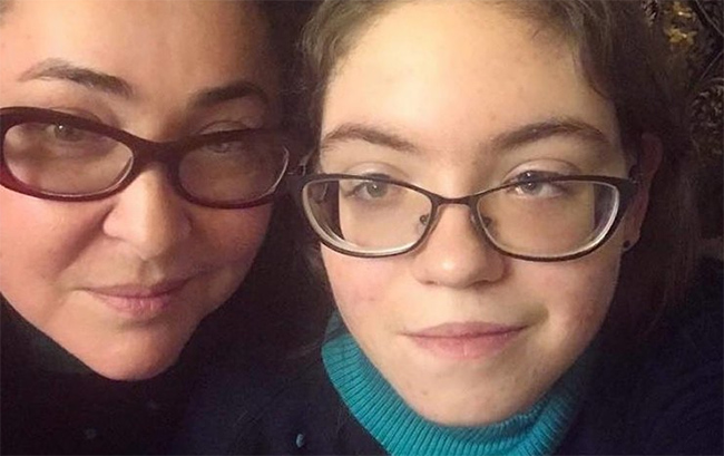 &quot;Не пускають на випускний&quot;: Лоліта вирішила забрати дочку з України в РФ