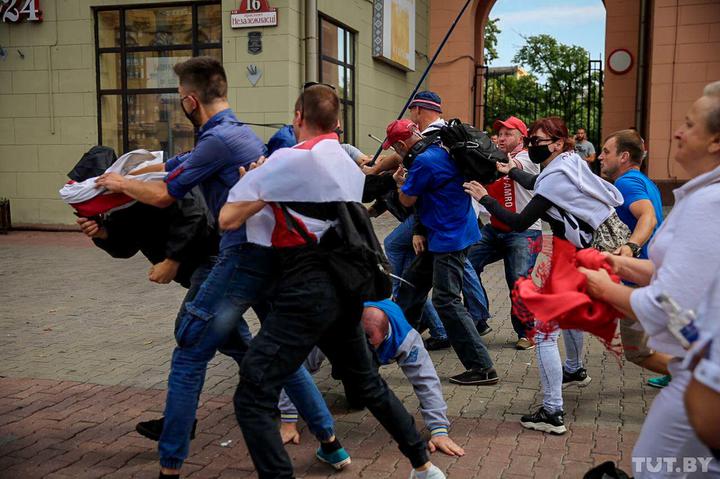 Протесты в Беларуси: что происходит в Минске в день рождения Лукашенко
