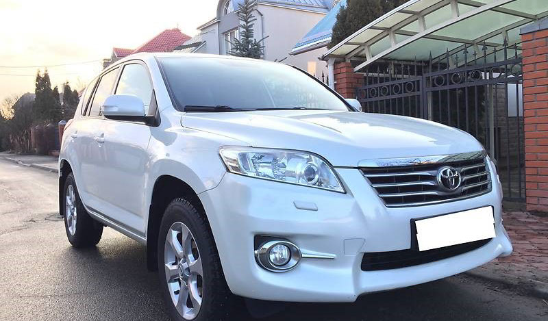 Журналісти розповіли про розкішне життя чиновника прокуратури Харківської області