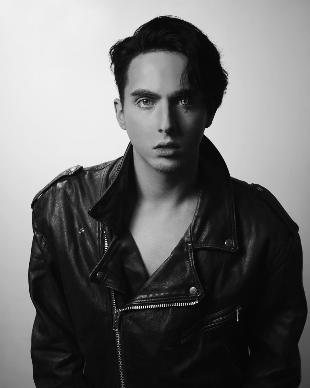 Отбор на Евровидение 2018: что известно о певце MELOVIN (фото, видео)