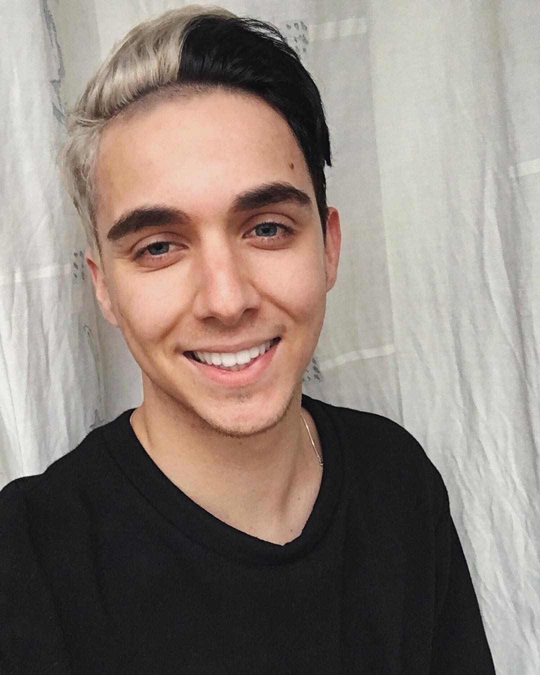 Отбор на Евровидение 2018: что известно о певце MELOVIN (фото, видео)