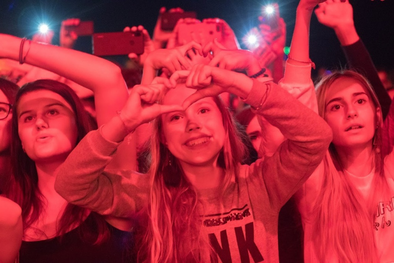 В Днепре на празднике Тина Кароль "зажгла" своим выступлением (фото)