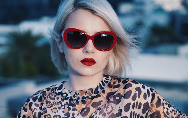 Певица Мика Ньютон назвала дату свадьбы