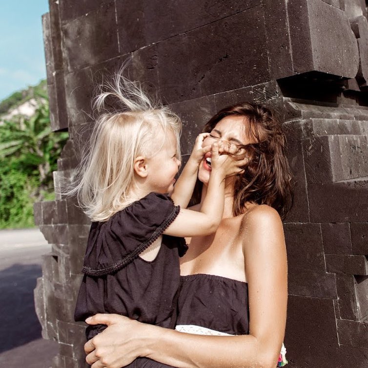 &quot;Я все время плакала&quot;: известная ведущая уходит из &quot;Орла и Решки&quot; ради дочери