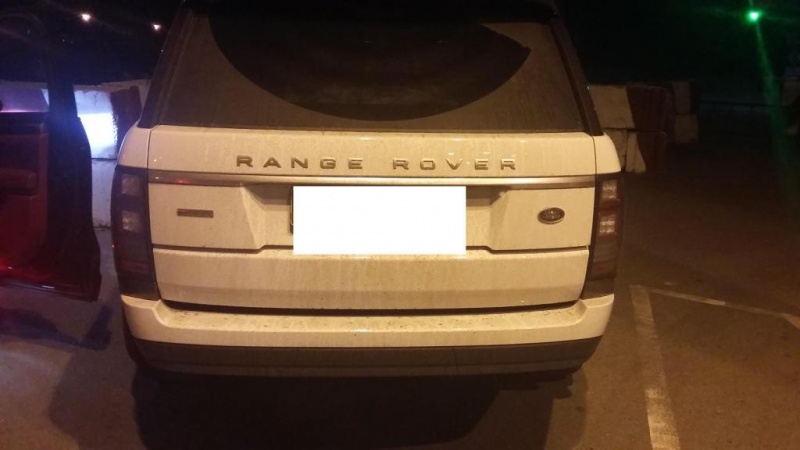 Українка намагалася вивезти в Росію викрадений Range Rover