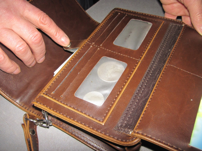 Из Украины пытались вывезти в Москву старинную серебряную монету (фото)