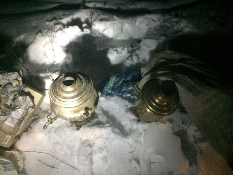 Из Украины пытались вывезти в РФ самовары и статуэтки времен СССР (фото)