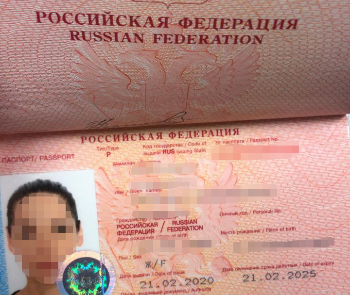 Відому російську артистку і блогерку знову не пустили в Україну: креатив не допоміг