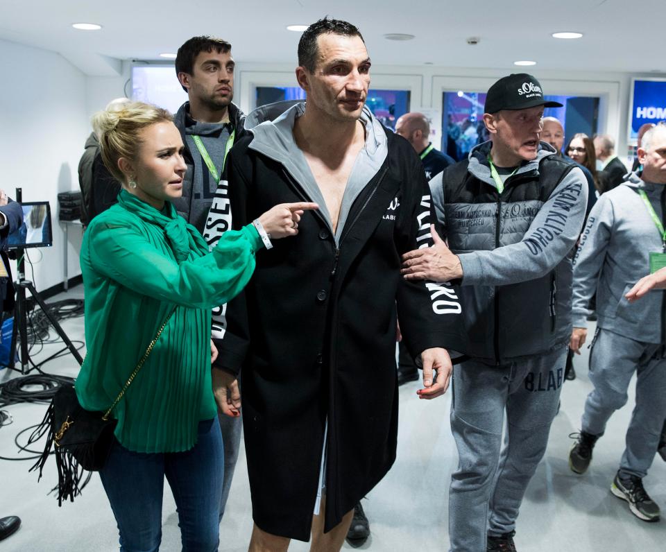 Появились первые фото Кличко после поражения от Джошуа