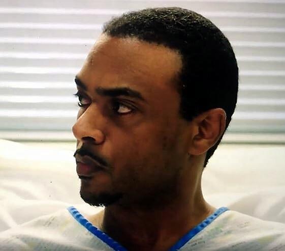 Выпил парацетамол и завязал глаза: известный актер покончил с собой в 34 года