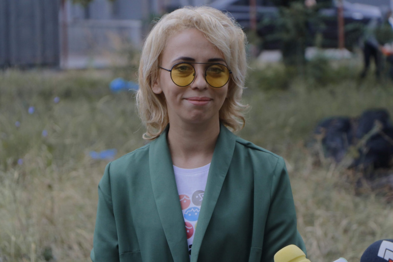 Во Всемирный день уборки президент Эстонии наводила порядок в Днепре (фото)