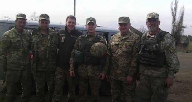 "Вища нагорода - чути "дякую": в мережі розповіли про героїчного лікаря-хірурга з АТО