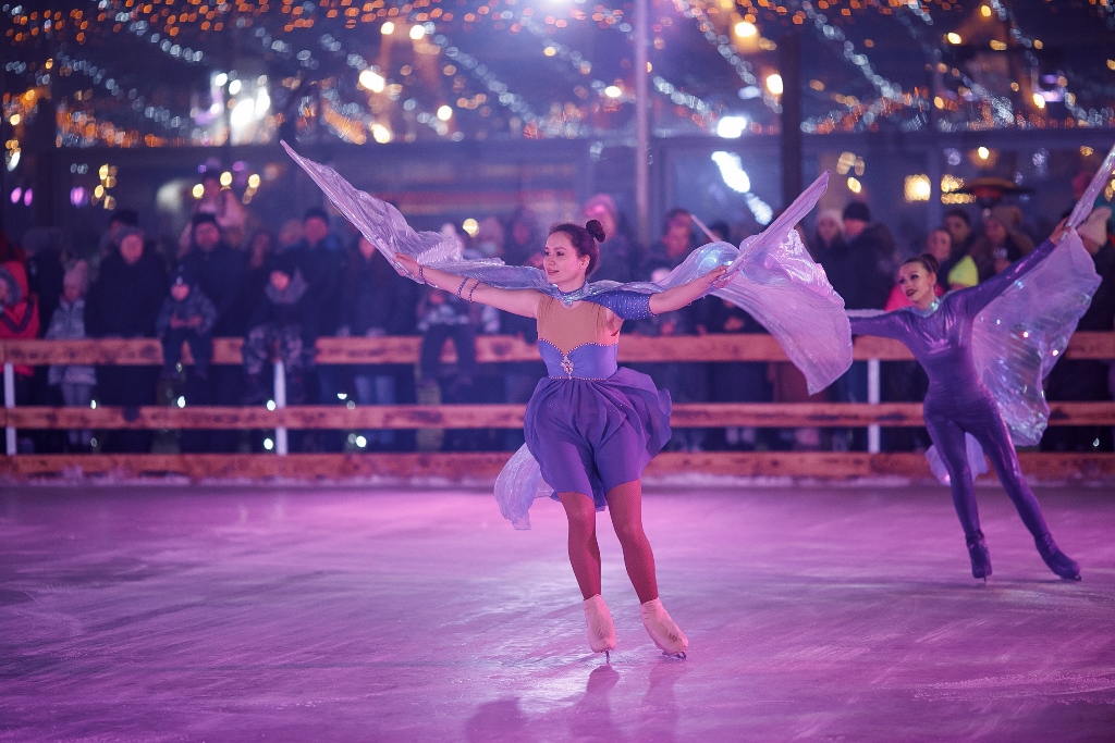 Киевлянам показали захватывающее цирковое шоу на льду: настоящая феерия!