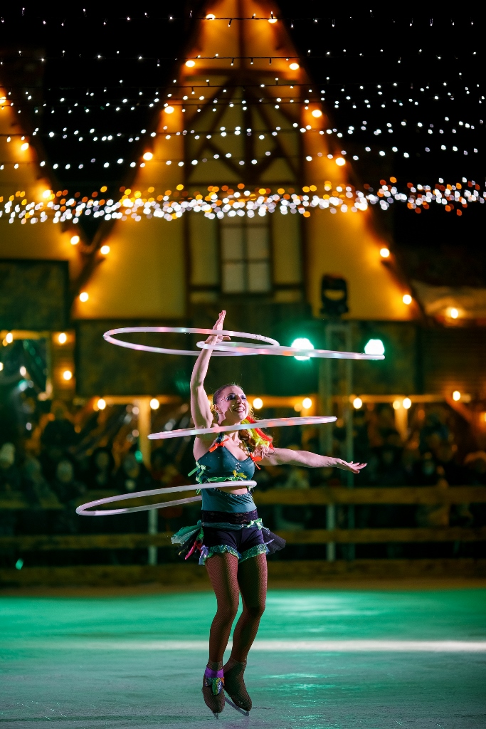 Киевлянам показали захватывающее цирковое шоу на льду: настоящая феерия!